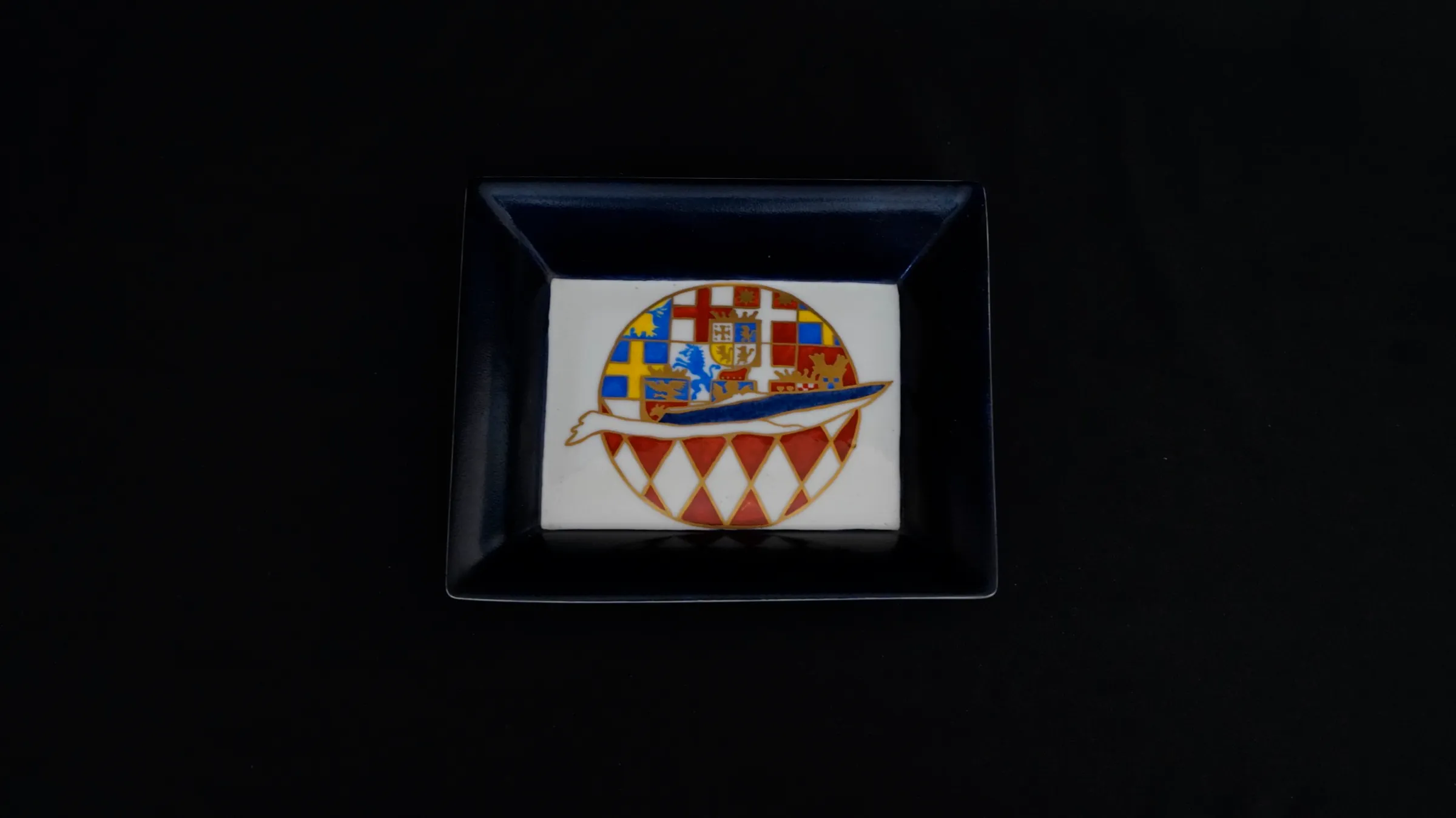 Vassoio blu con il crest Venezia Montecarlo