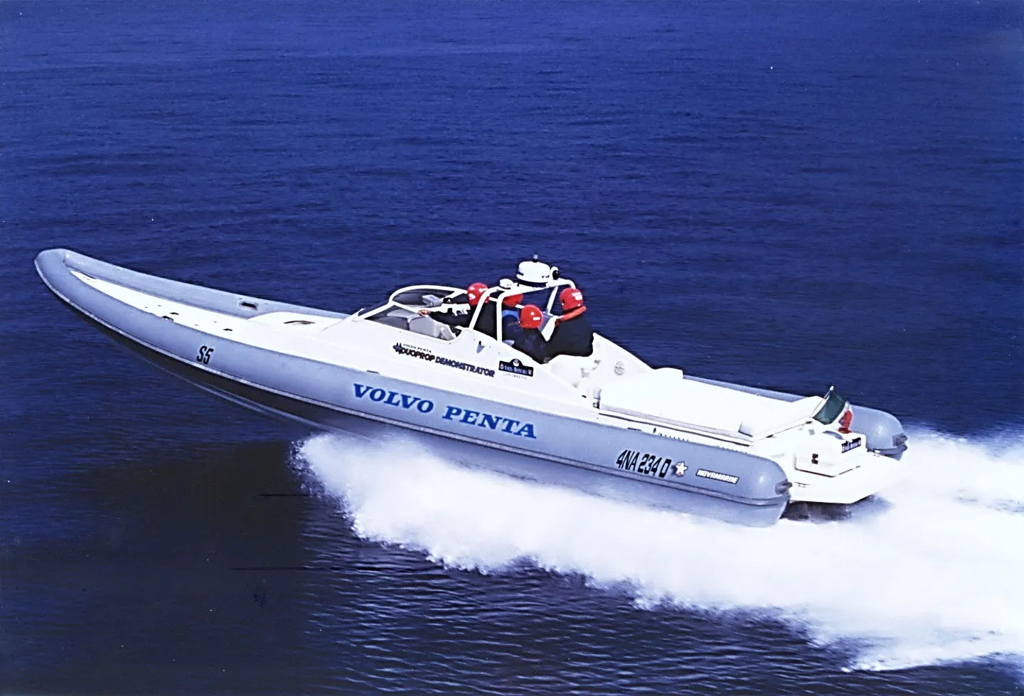 Il gommone Volvo Penta, rivelazione del 1996